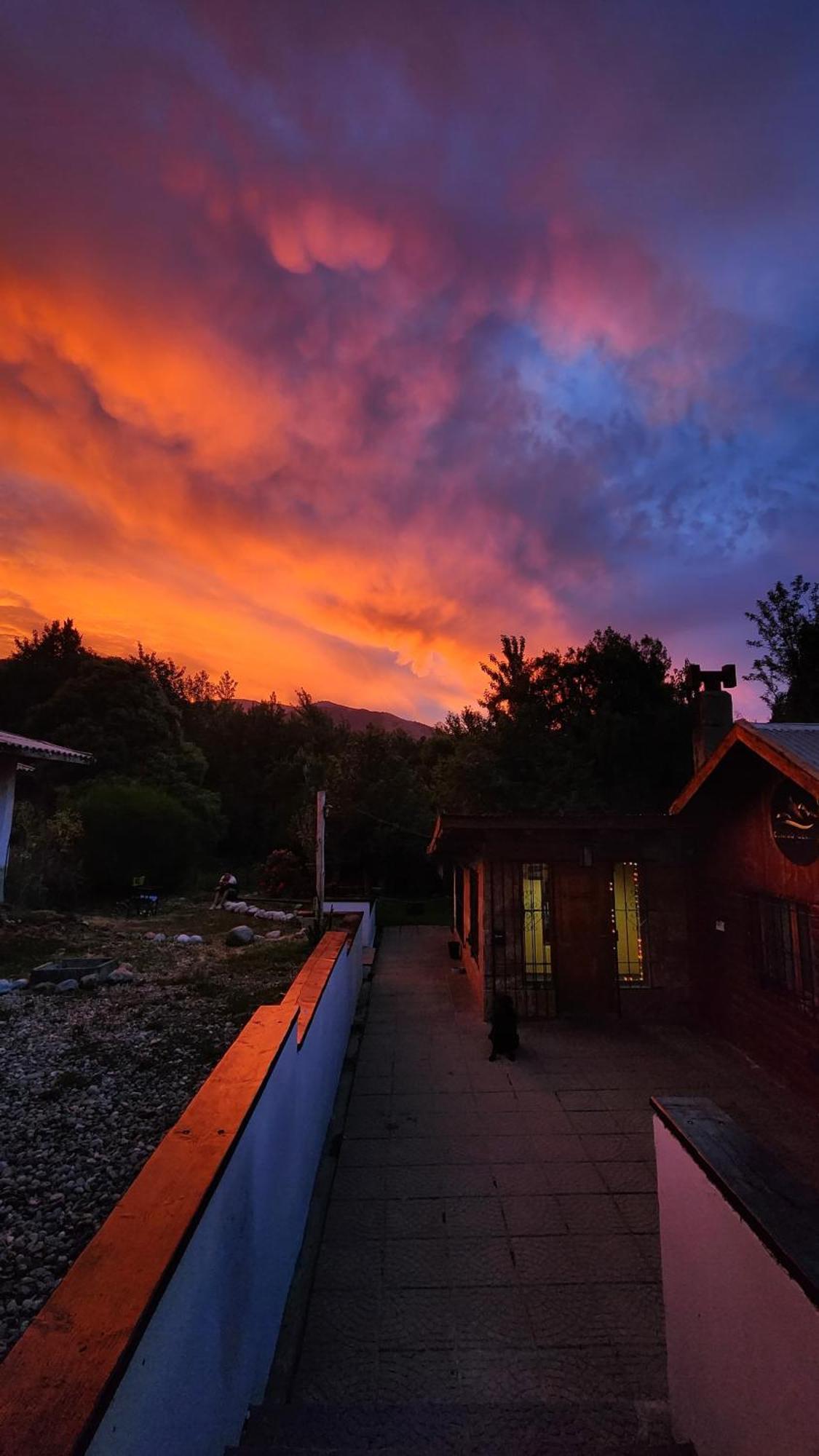 Cuatro Cerros Hostel ซานคาร์ลอส เด บาริโลเช ภายนอก รูปภาพ